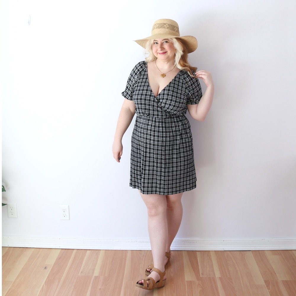 LOFT Faux Wrap Dress Black White Grid Plaid V-Neck Short‎ Puff Sleeve Mini L